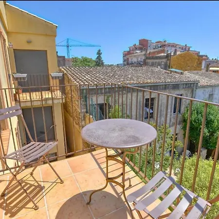 Bright And Palafrugell
